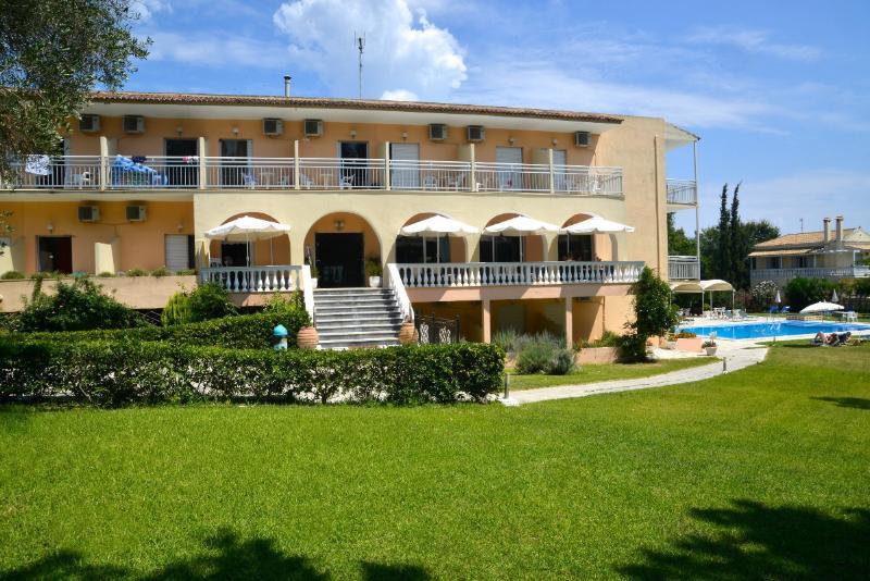 Primavera Hotel Gazátika Екстериор снимка